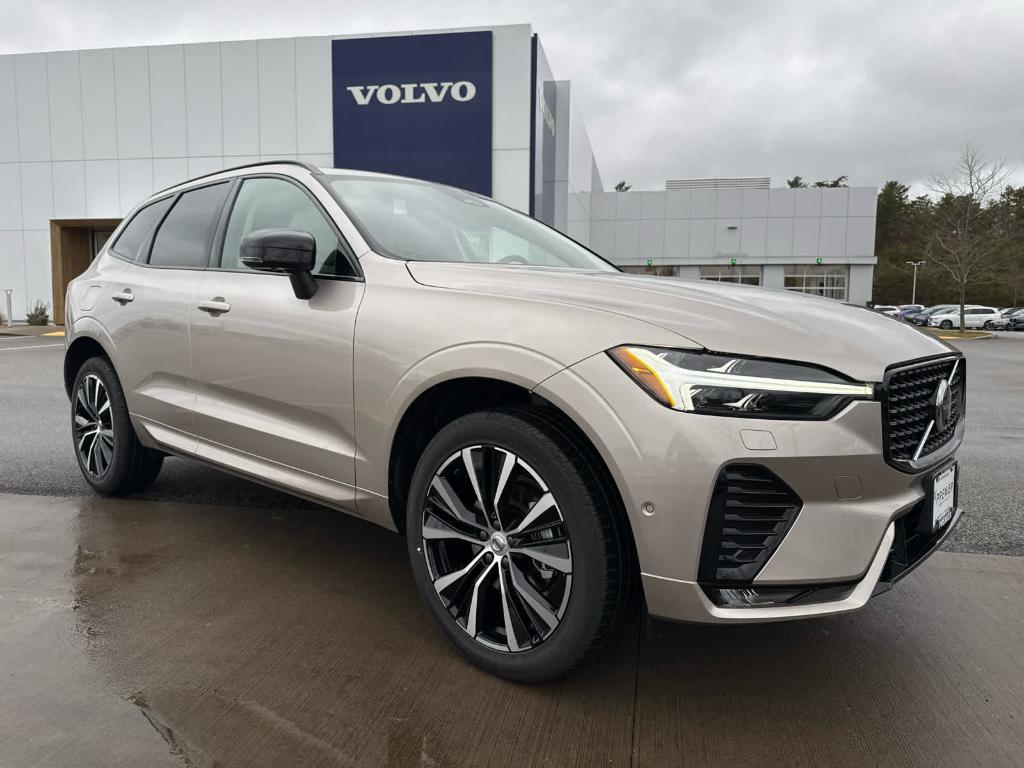 new 2025 Volvo XC60 car, priced at $55,335