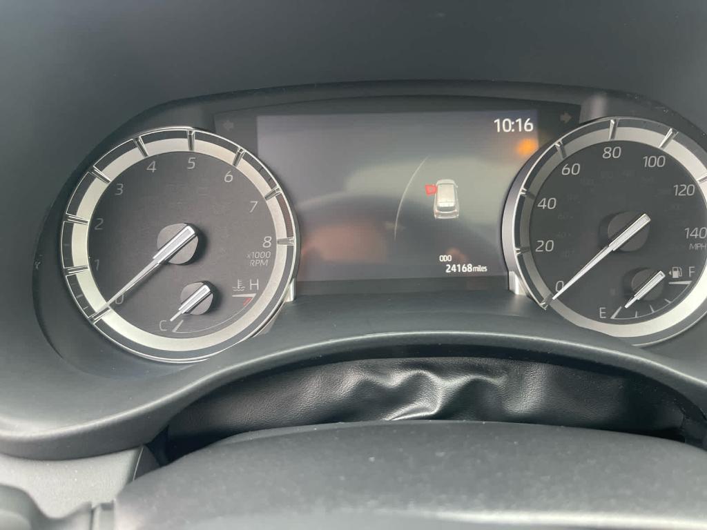 used 2022 Toyota Highlander car, priced at $38,300