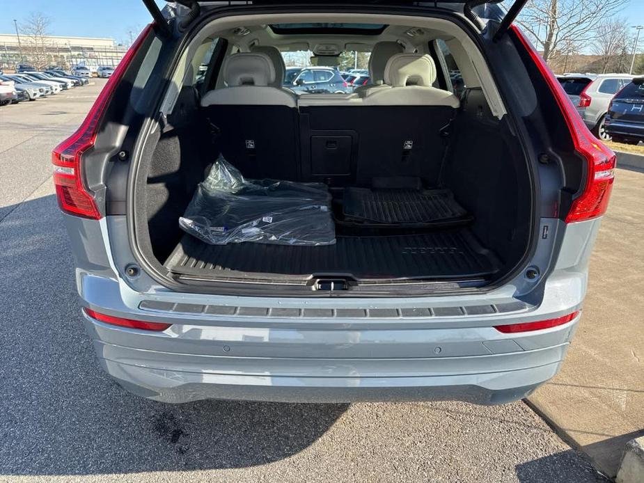 used 2022 Volvo XC60 car, priced at $31,400