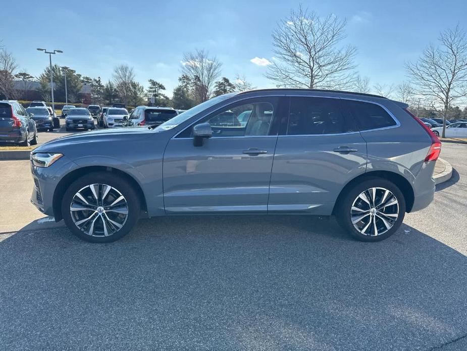 used 2022 Volvo XC60 car, priced at $31,400