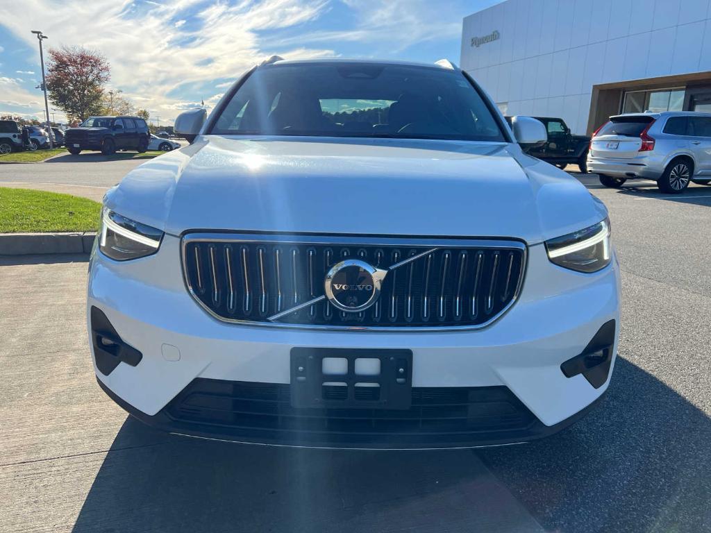 used 2024 Volvo XC40 car, priced at $37,900