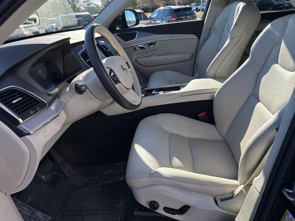 used 2023 Volvo XC90 car, priced at $41,400