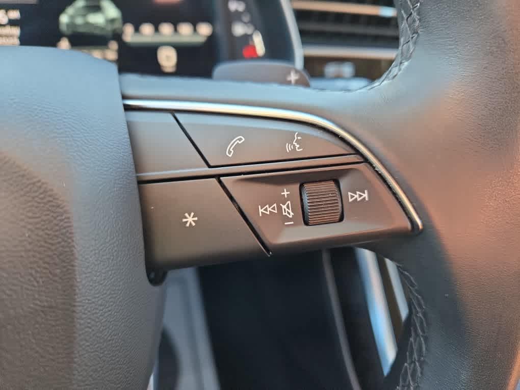 used 2022 Audi Q8 car, priced at $44,600