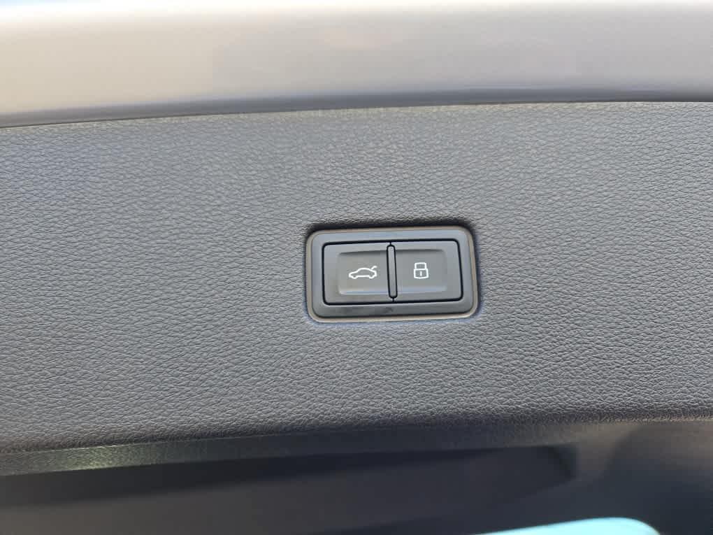 used 2022 Audi Q8 car, priced at $44,600
