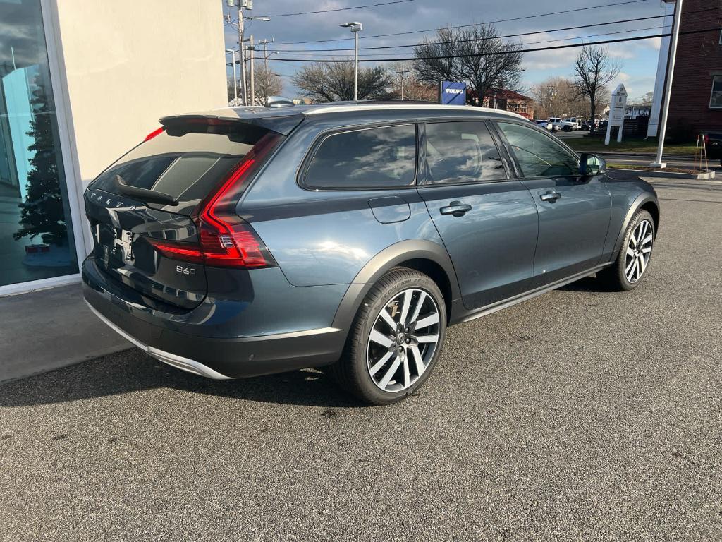 new 2025 Volvo V90 Cross Country car, priced at $63,750