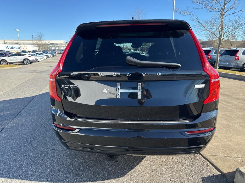 used 2022 Volvo XC90 Recharge Plug-In Hybrid car, priced at $41,400