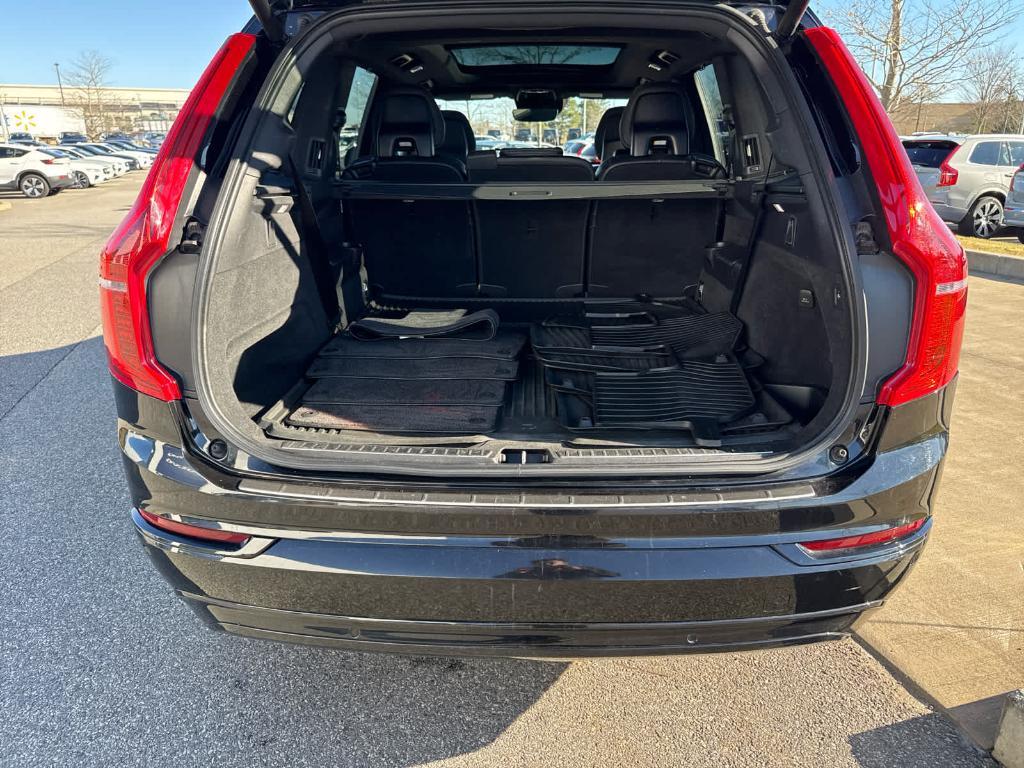 used 2022 Volvo XC90 Recharge Plug-In Hybrid car, priced at $41,400