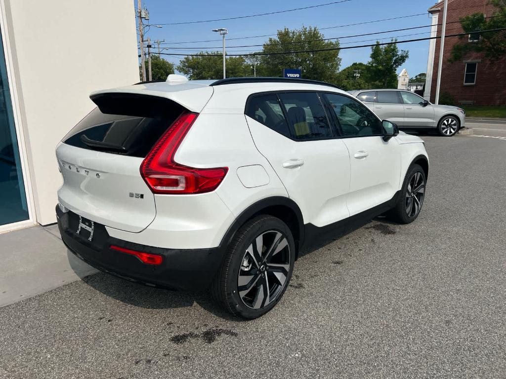 new 2025 Volvo XC40 car, priced at $49,810