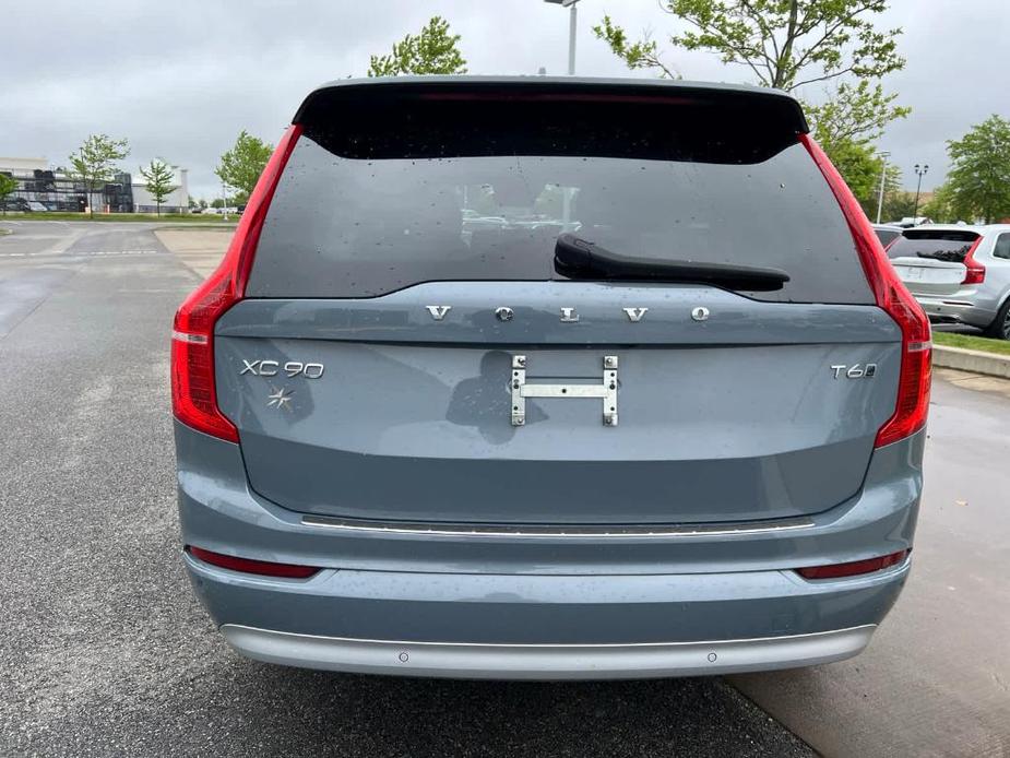 used 2022 Volvo XC90 car, priced at $40,400
