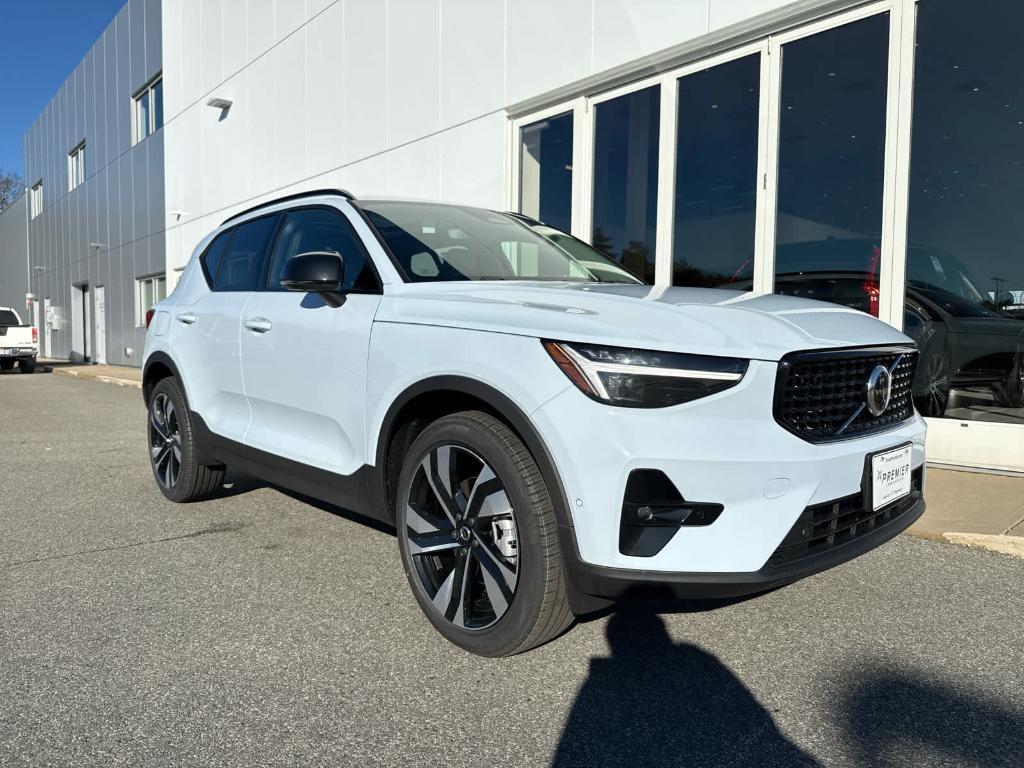 new 2025 Volvo XC40 car, priced at $49,790