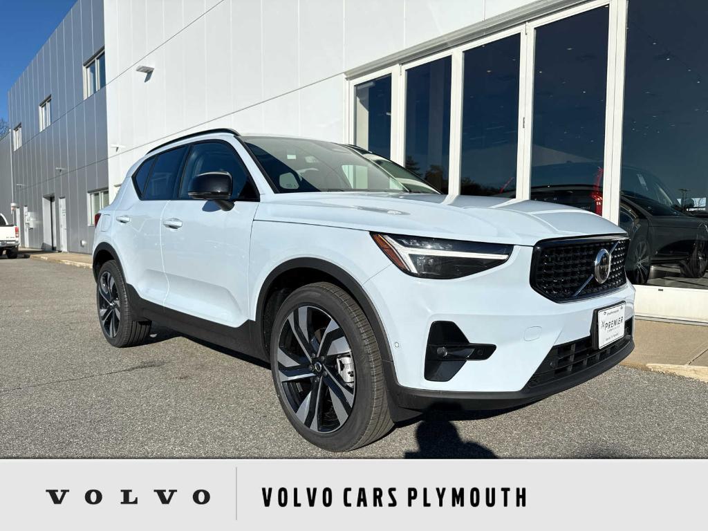 new 2025 Volvo XC40 car, priced at $49,790