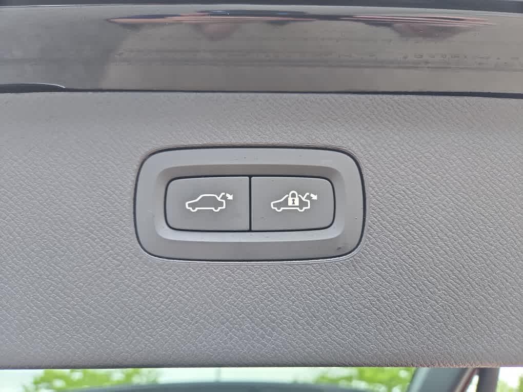 used 2021 Volvo XC90 Recharge Plug-In Hybrid car, priced at $40,996