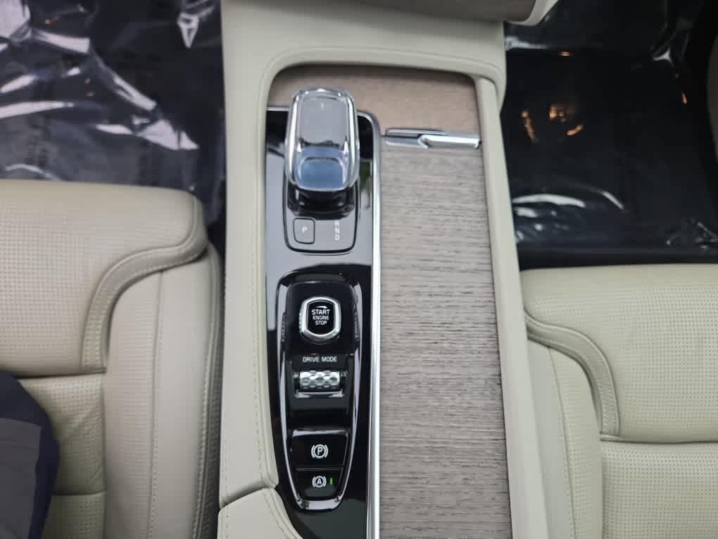 used 2021 Volvo XC90 Recharge Plug-In Hybrid car, priced at $40,996