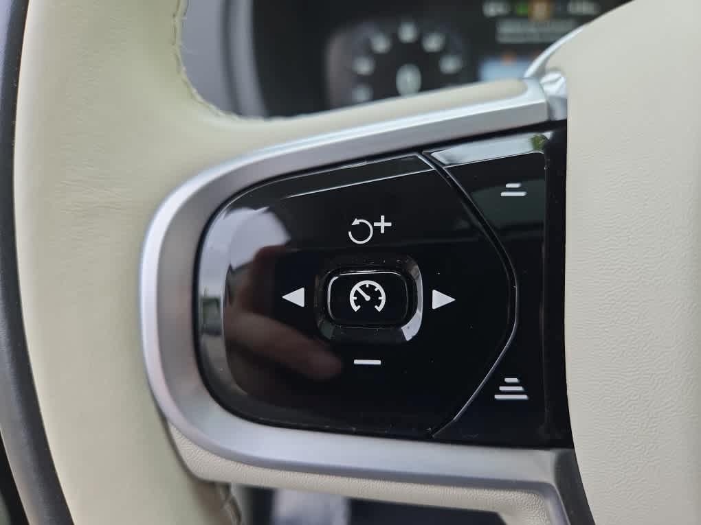 used 2021 Volvo XC90 Recharge Plug-In Hybrid car, priced at $40,996