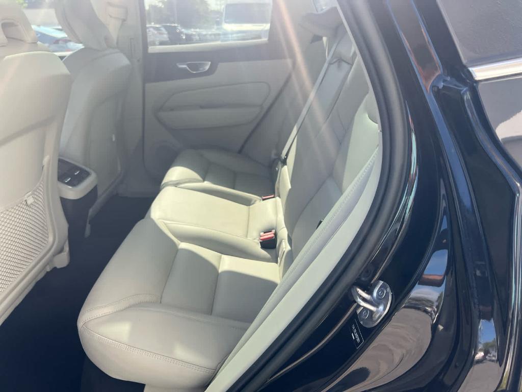 used 2022 Volvo XC60 car, priced at $34,400