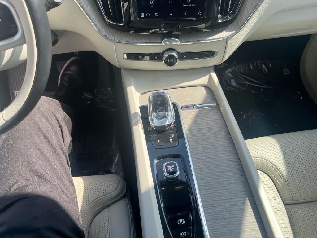 used 2022 Volvo XC60 car, priced at $34,400