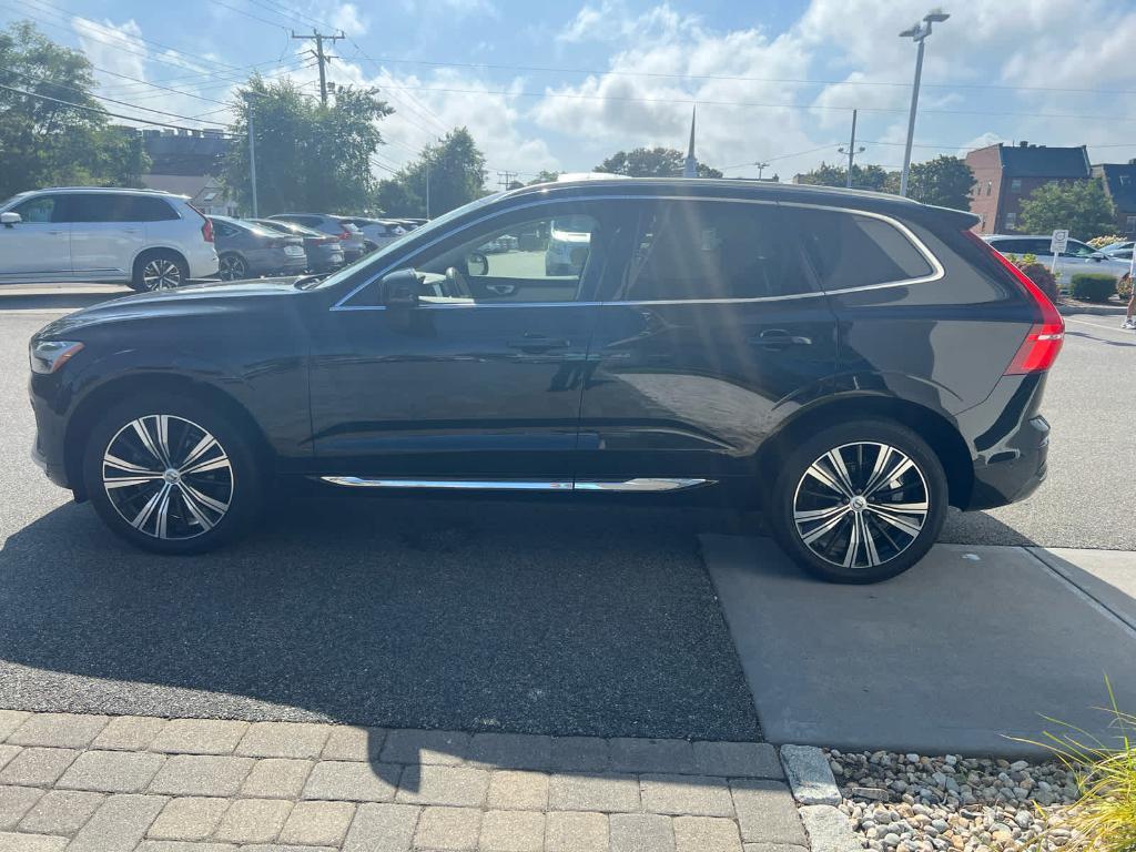 used 2022 Volvo XC60 car, priced at $34,400