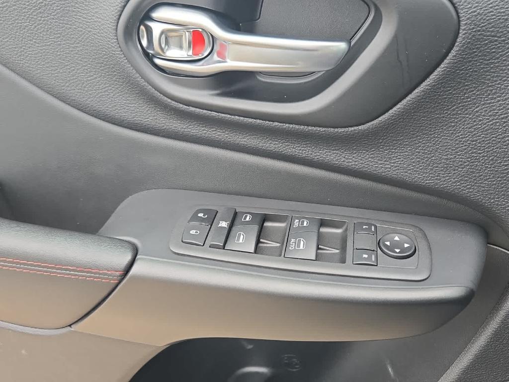 used 2022 Jeep Cherokee car, priced at $24,200