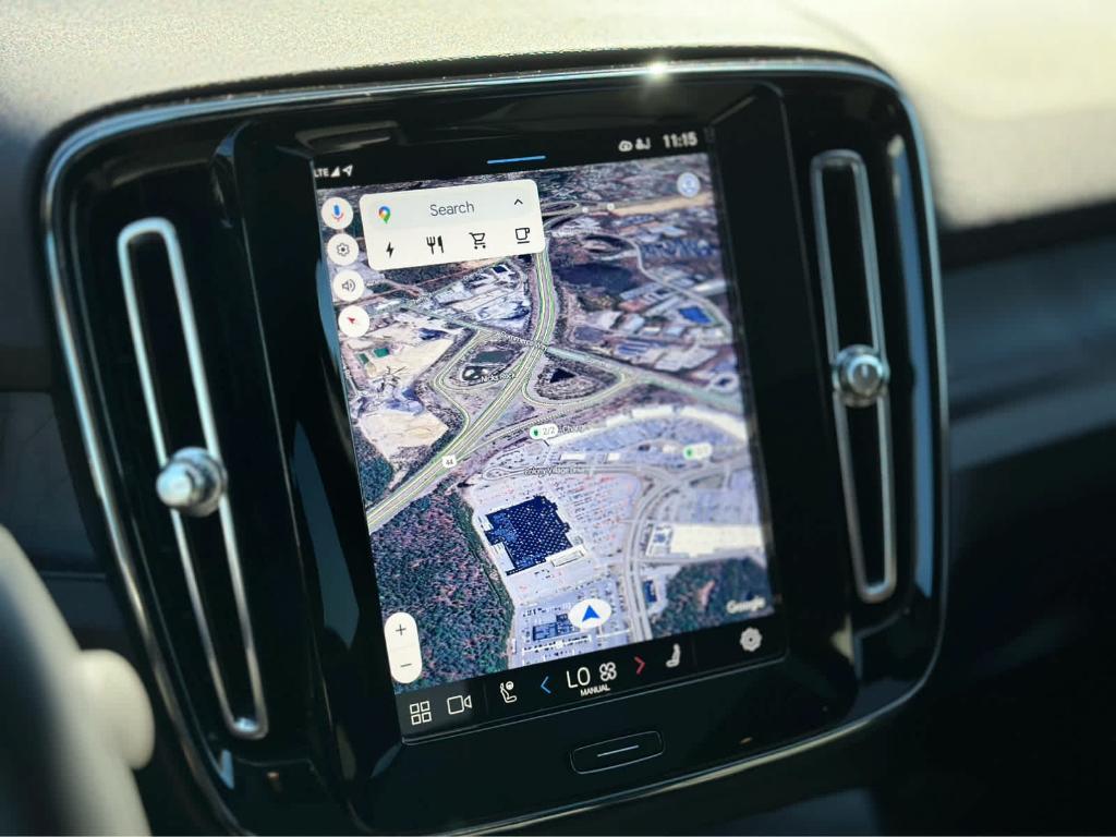 used 2022 Volvo C40 Recharge Pure Electric car, priced at $26,900