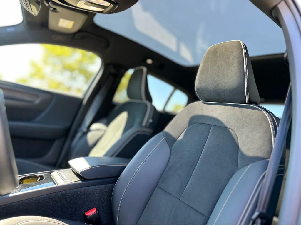 used 2022 Volvo C40 Recharge Pure Electric car, priced at $26,900