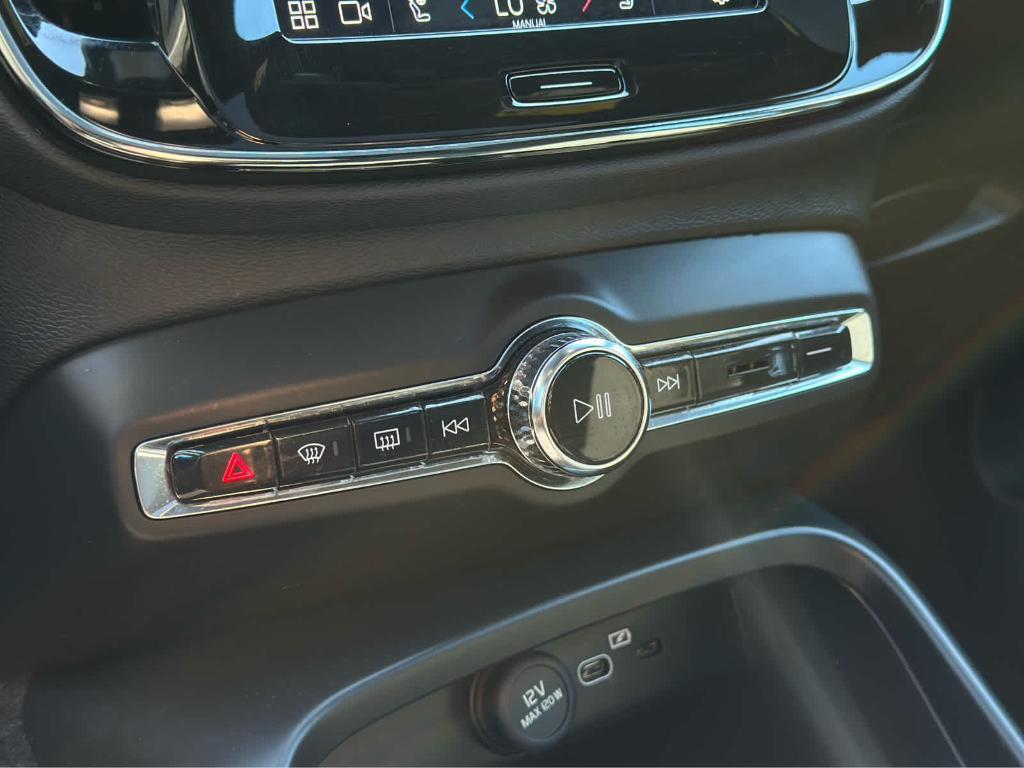 used 2022 Volvo C40 Recharge Pure Electric car, priced at $26,900