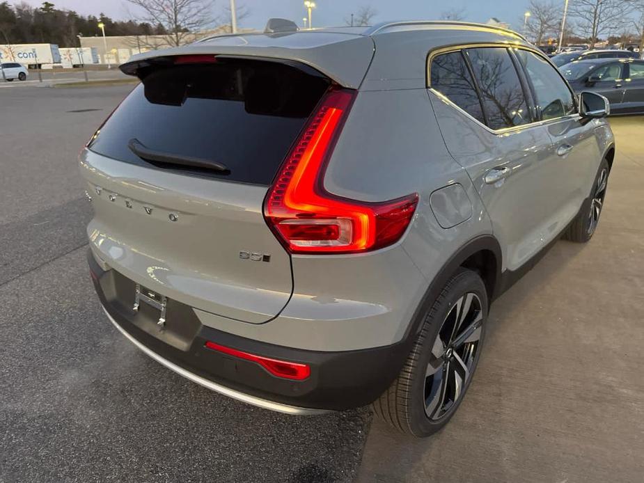 new 2025 Volvo XC40 car, priced at $51,040