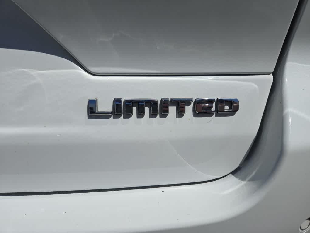 used 2023 Jeep Grand Cherokee car, priced at $31,900