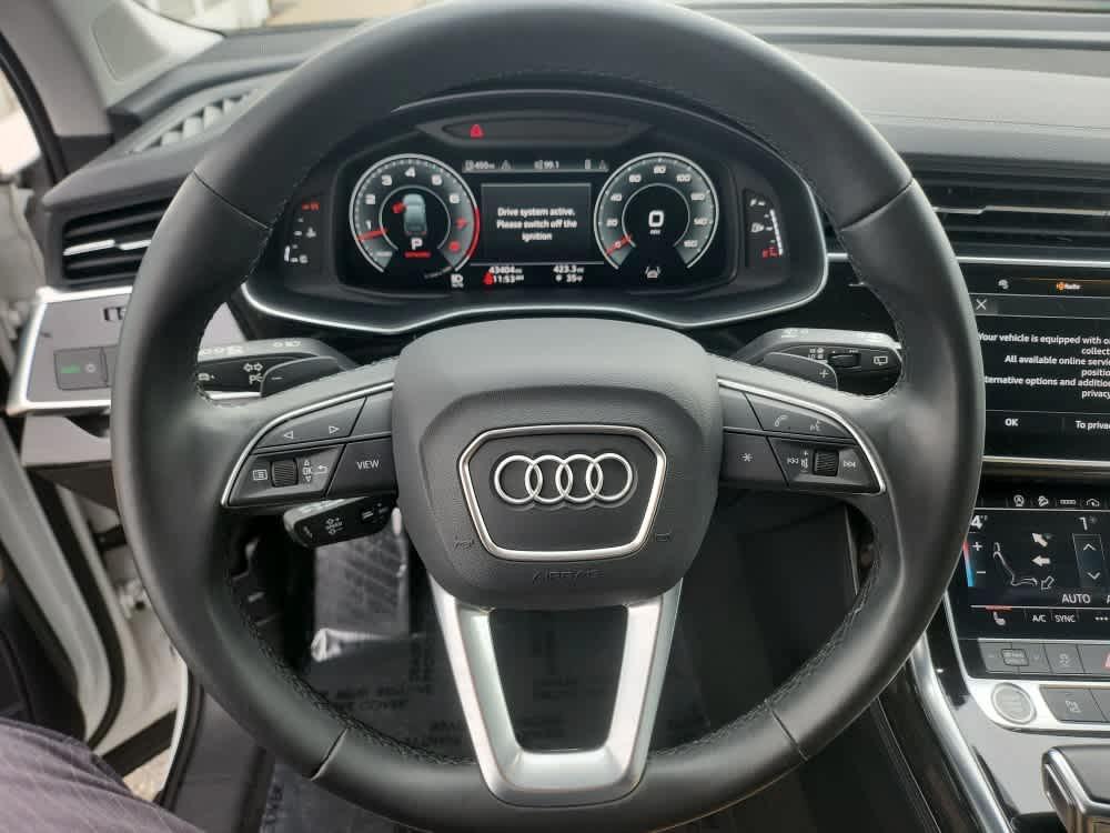 used 2023 Audi Q7 car, priced at $40,900