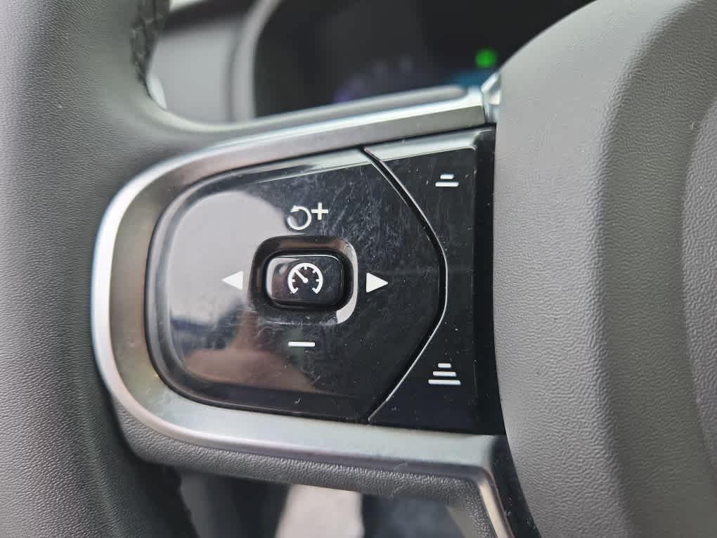 used 2023 Volvo XC90 car, priced at $44,500