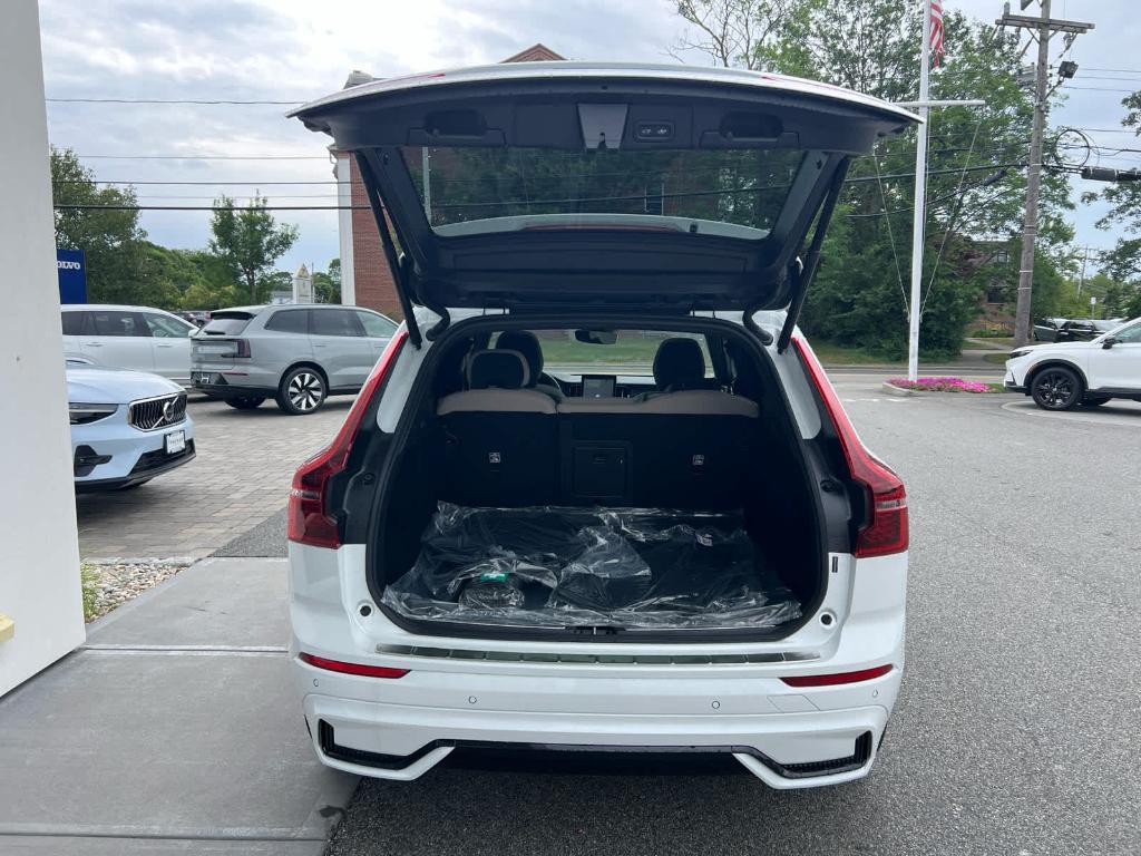 new 2026 Volvo XC60 car, priced at $57,985