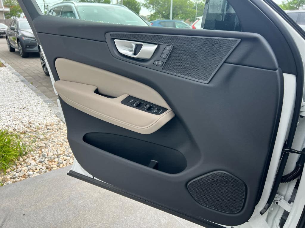 new 2026 Volvo XC60 car, priced at $57,985