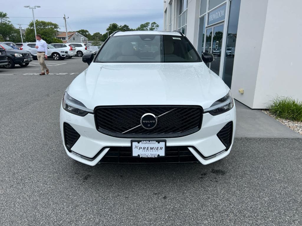 new 2026 Volvo XC60 car, priced at $57,985