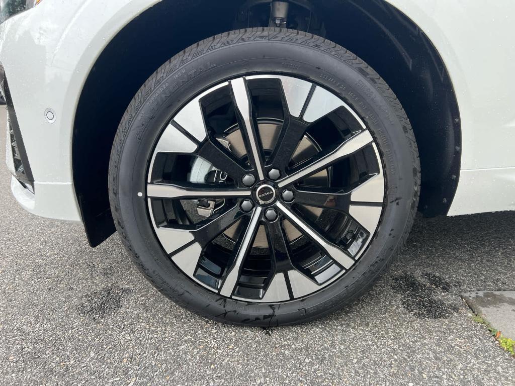 new 2026 Volvo XC60 car, priced at $57,985