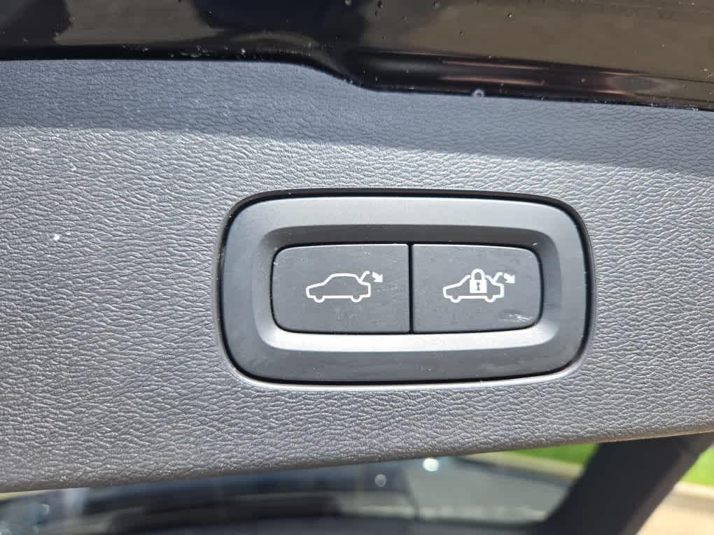 used 2024 Volvo V60 Cross Country car, priced at $42,500