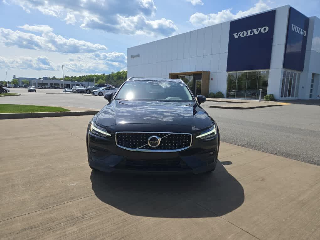 used 2024 Volvo V60 Cross Country car, priced at $42,500