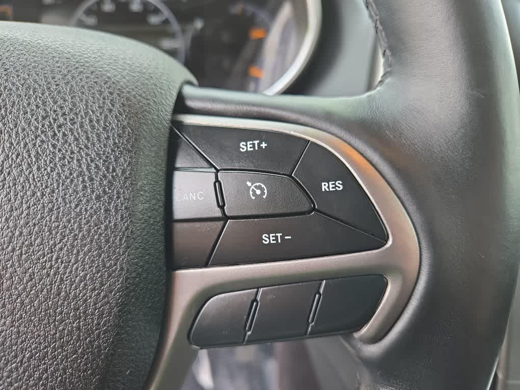 used 2018 Jeep Grand Cherokee car, priced at $17,900