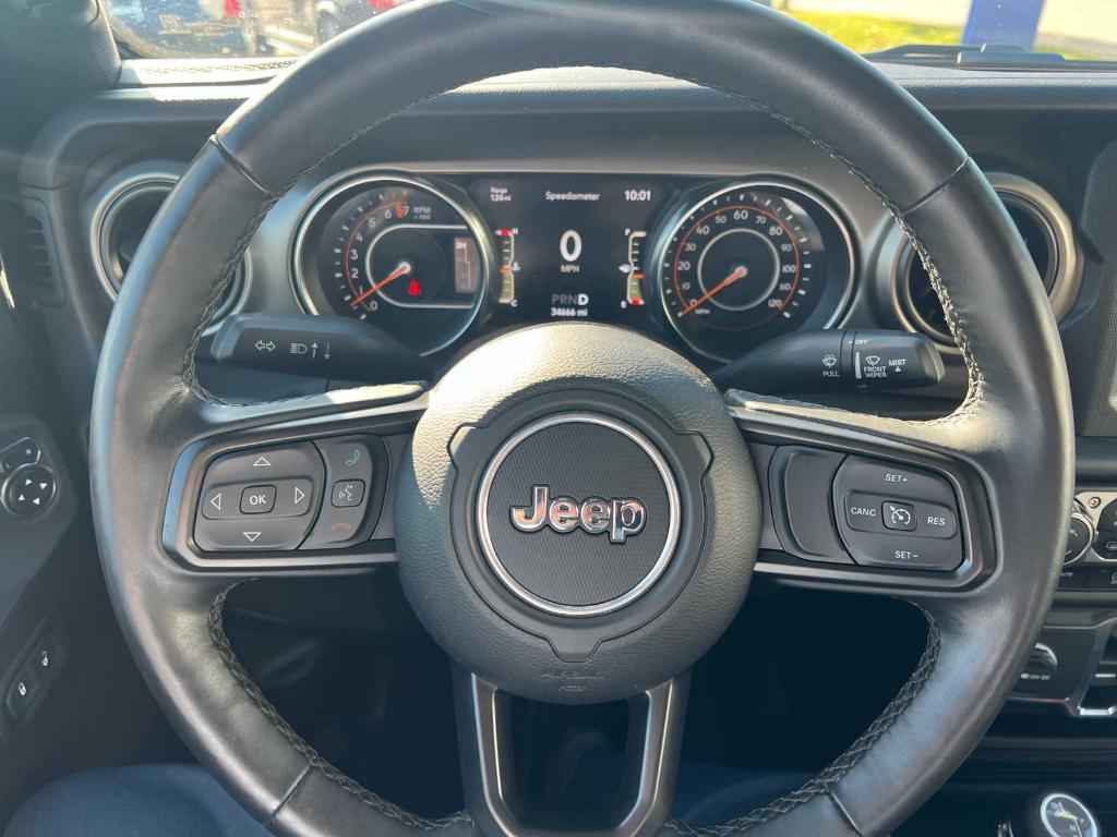 used 2021 Jeep Gladiator car, priced at $27,600