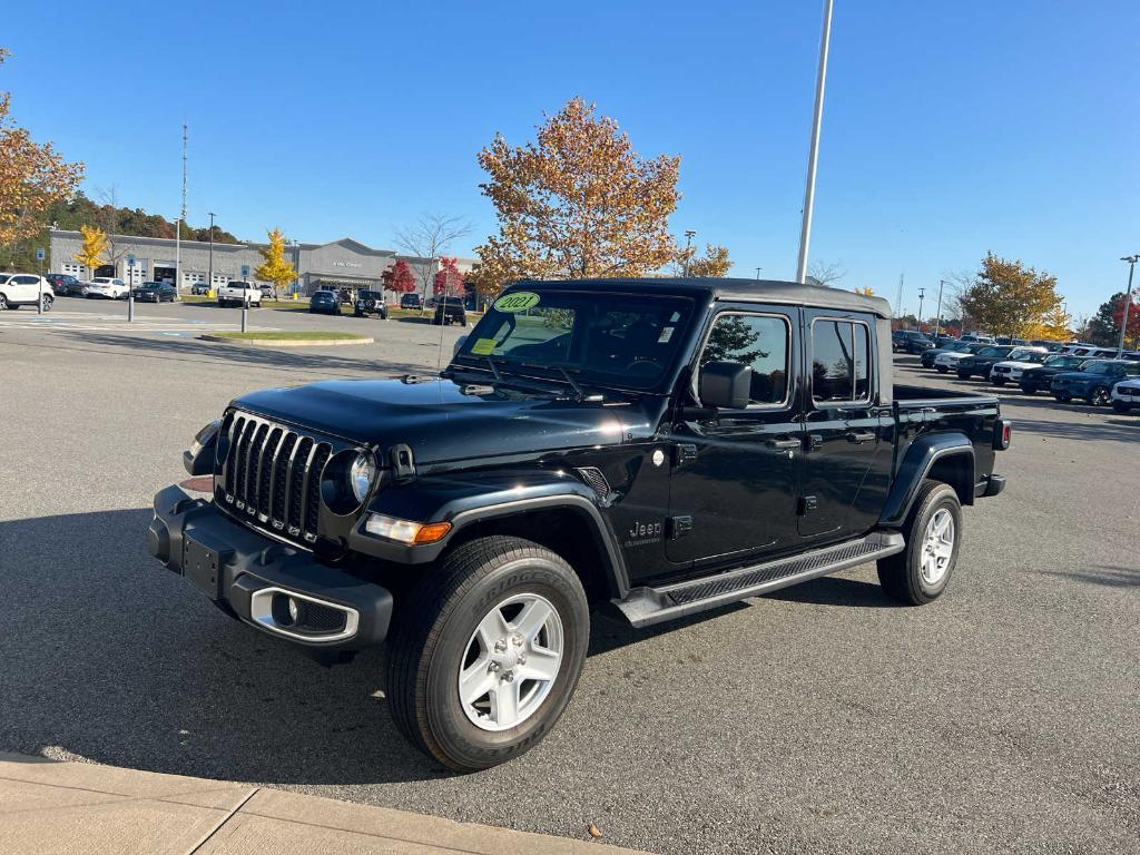 used 2021 Jeep Gladiator car, priced at $27,600