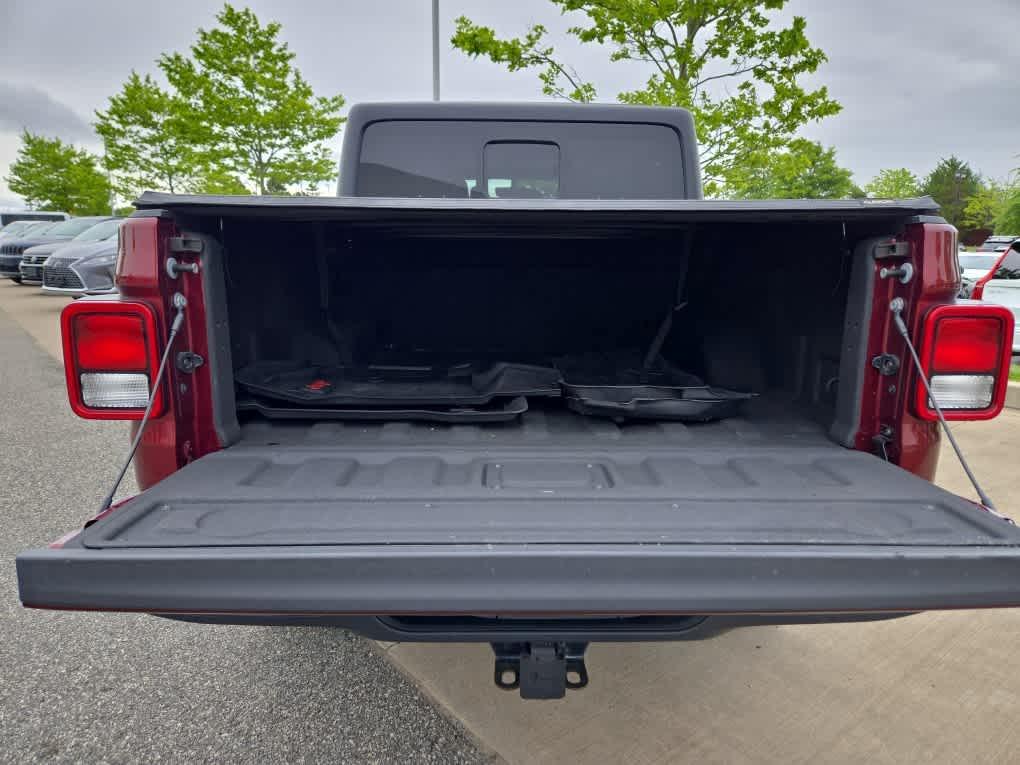 used 2021 Jeep Gladiator car, priced at $33,300