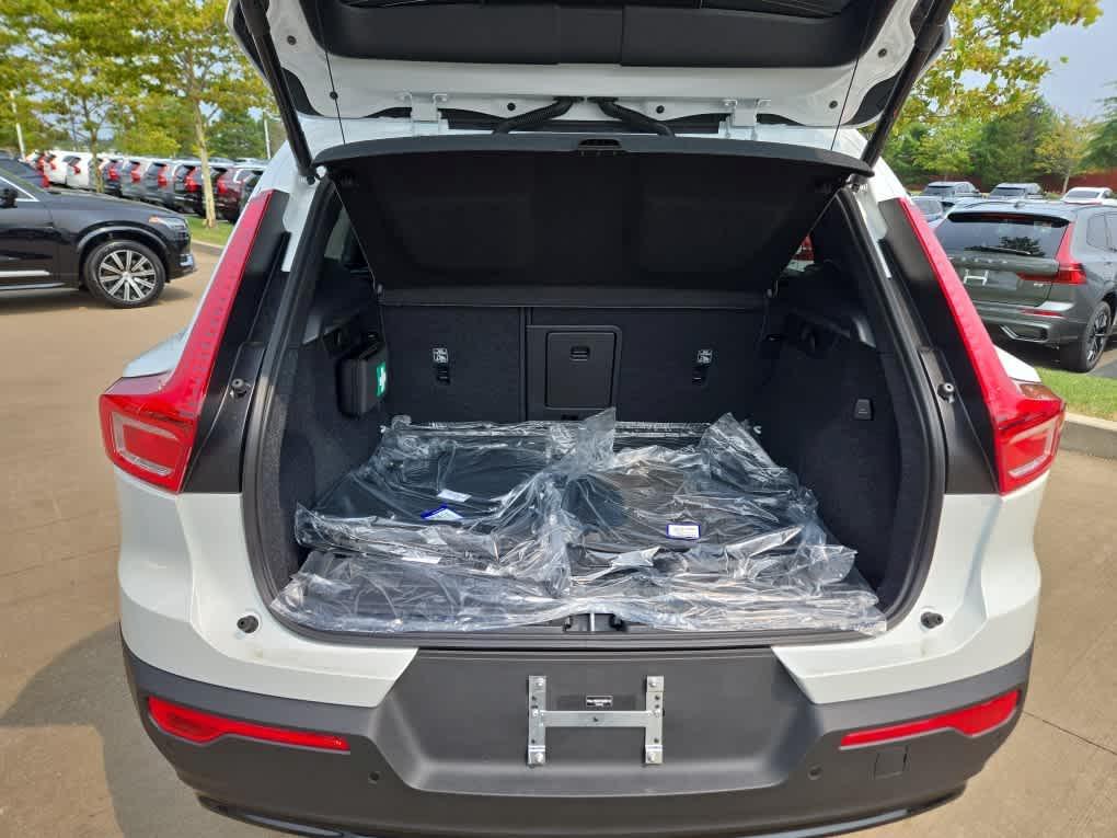 new 2026 Volvo XC40 car, priced at $50,150