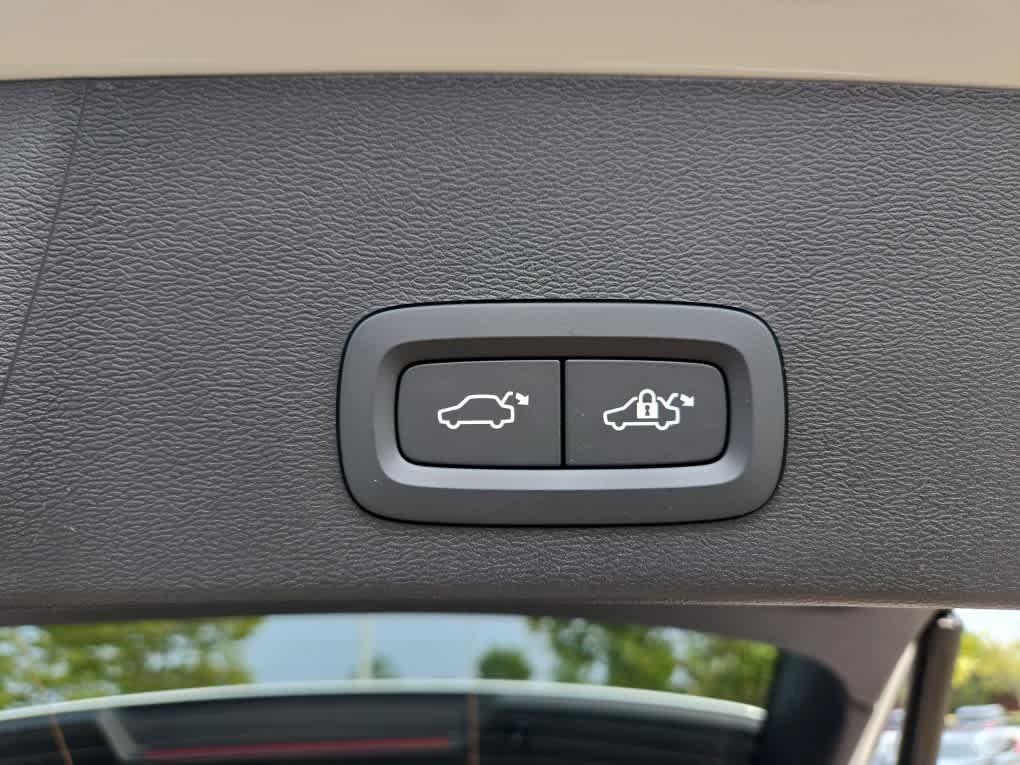 new 2026 Volvo XC40 car, priced at $50,150