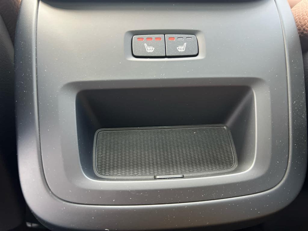 new 2025 Volvo XC60 car, priced at $56,155