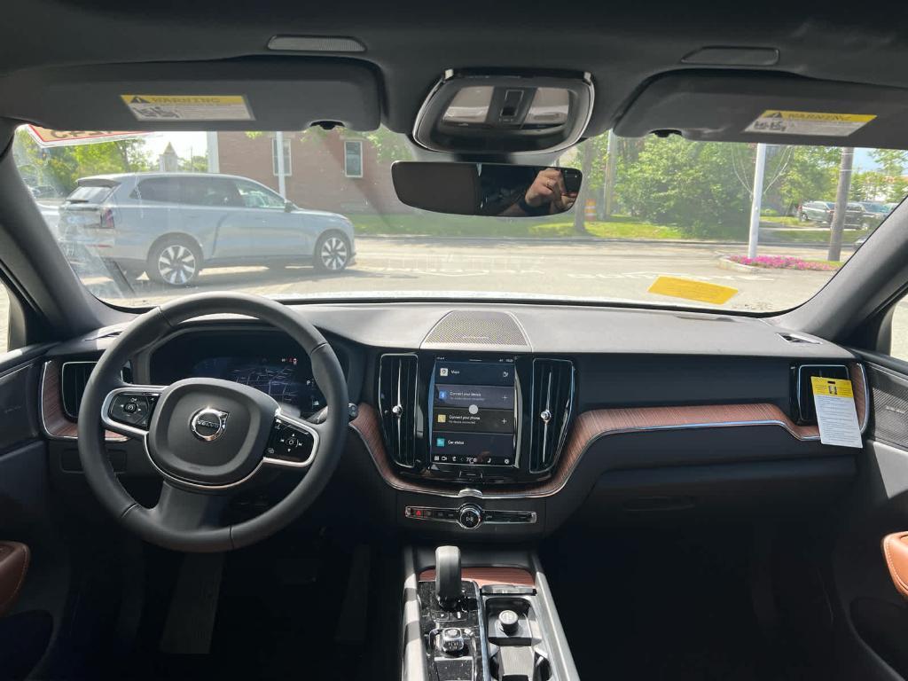 new 2025 Volvo XC60 car, priced at $56,155