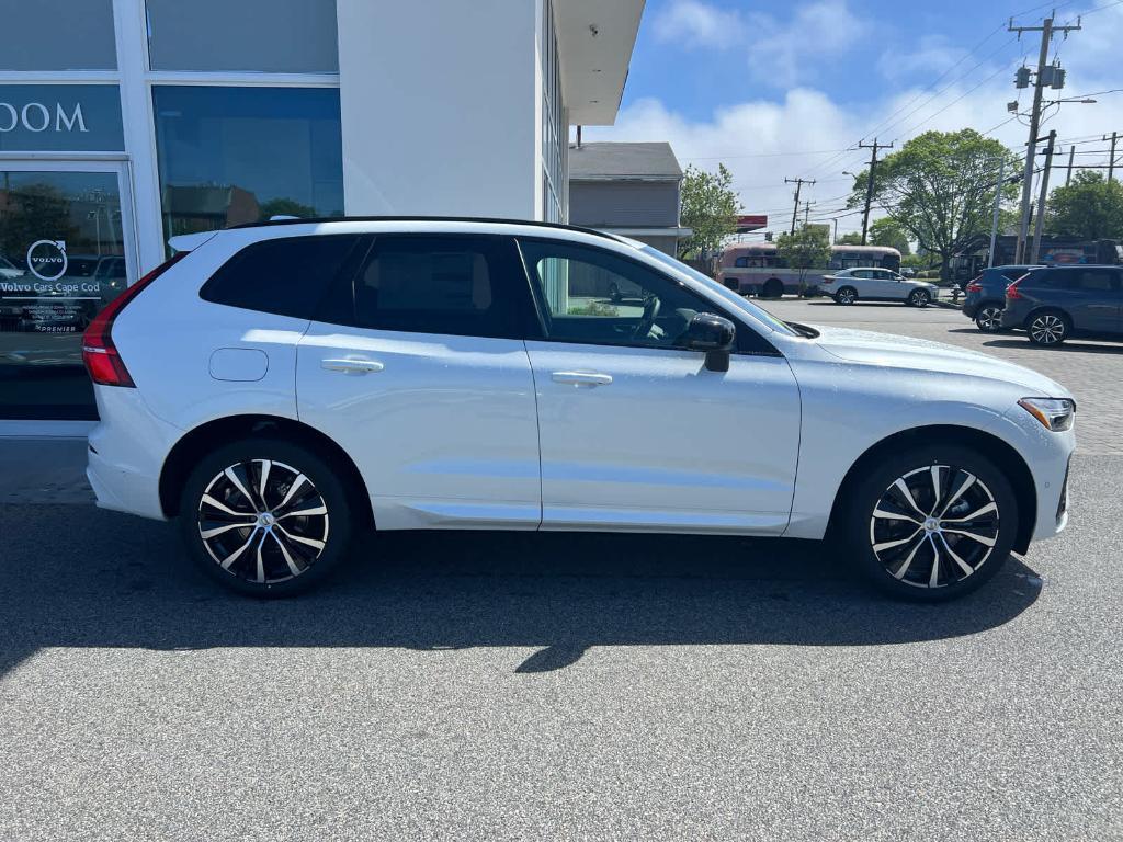new 2025 Volvo XC60 car, priced at $56,155