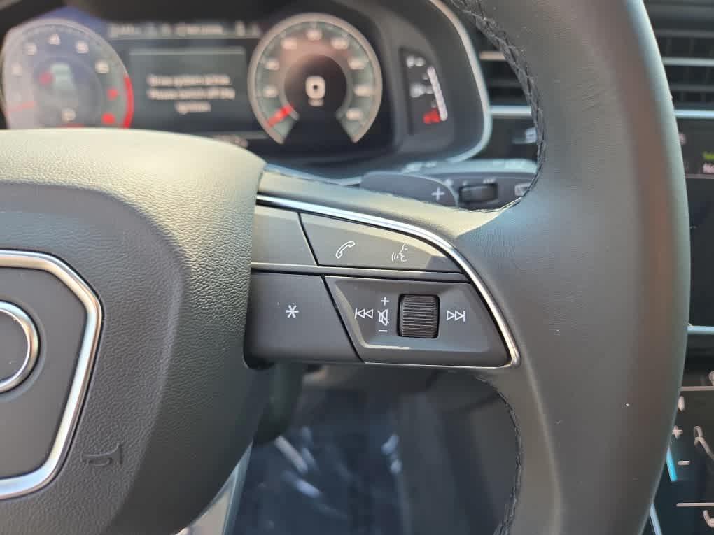 used 2024 Audi Q7 car, priced at $47,200