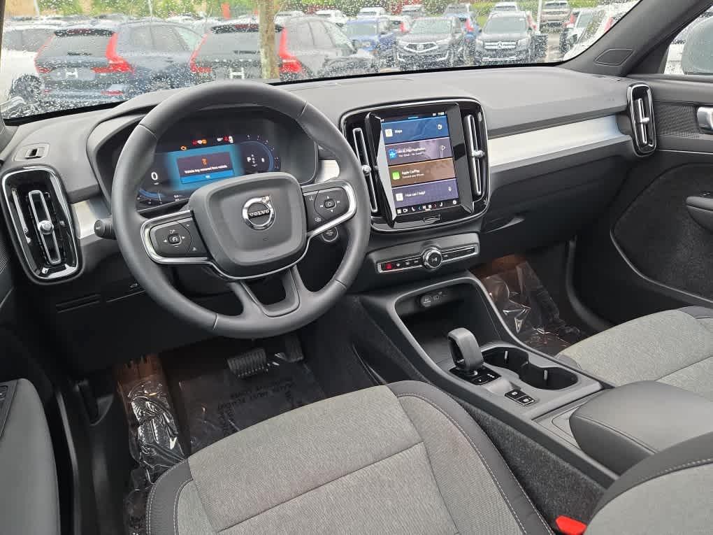 used 2025 Volvo XC40 car, priced at $34,900