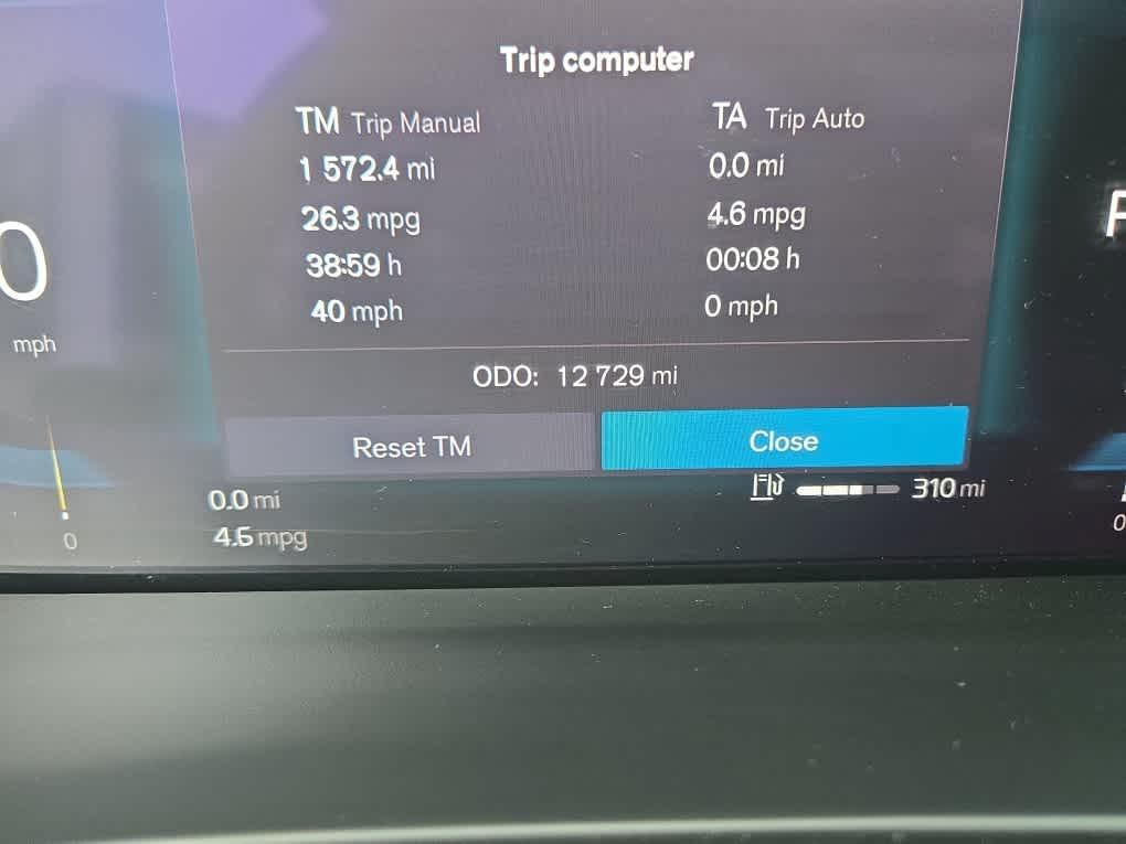 used 2025 Volvo XC40 car, priced at $34,900