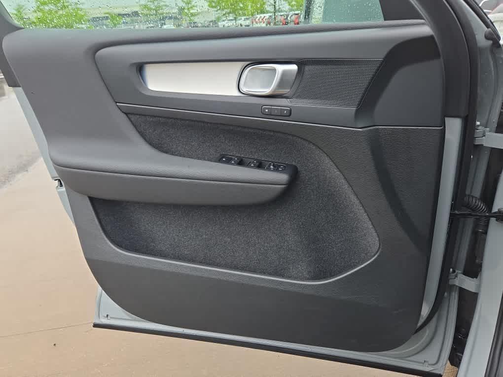used 2025 Volvo XC40 car, priced at $34,900