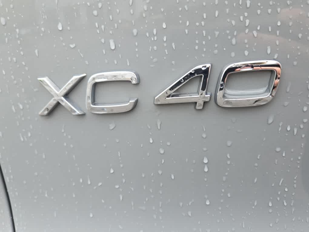 used 2025 Volvo XC40 car, priced at $34,900