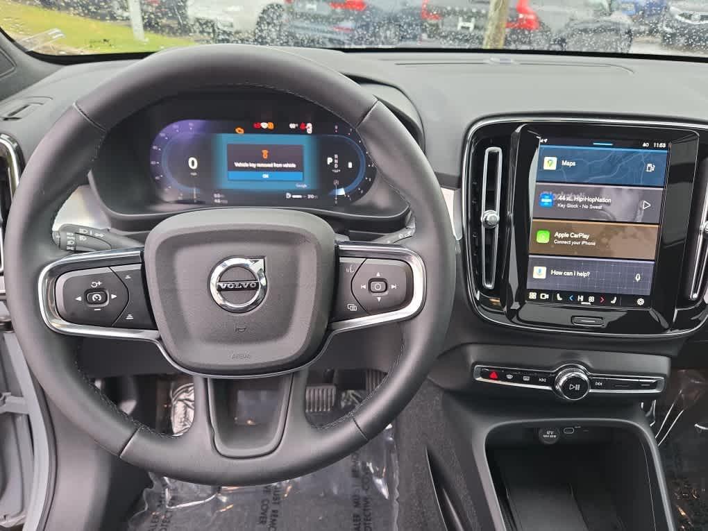 used 2025 Volvo XC40 car, priced at $34,900